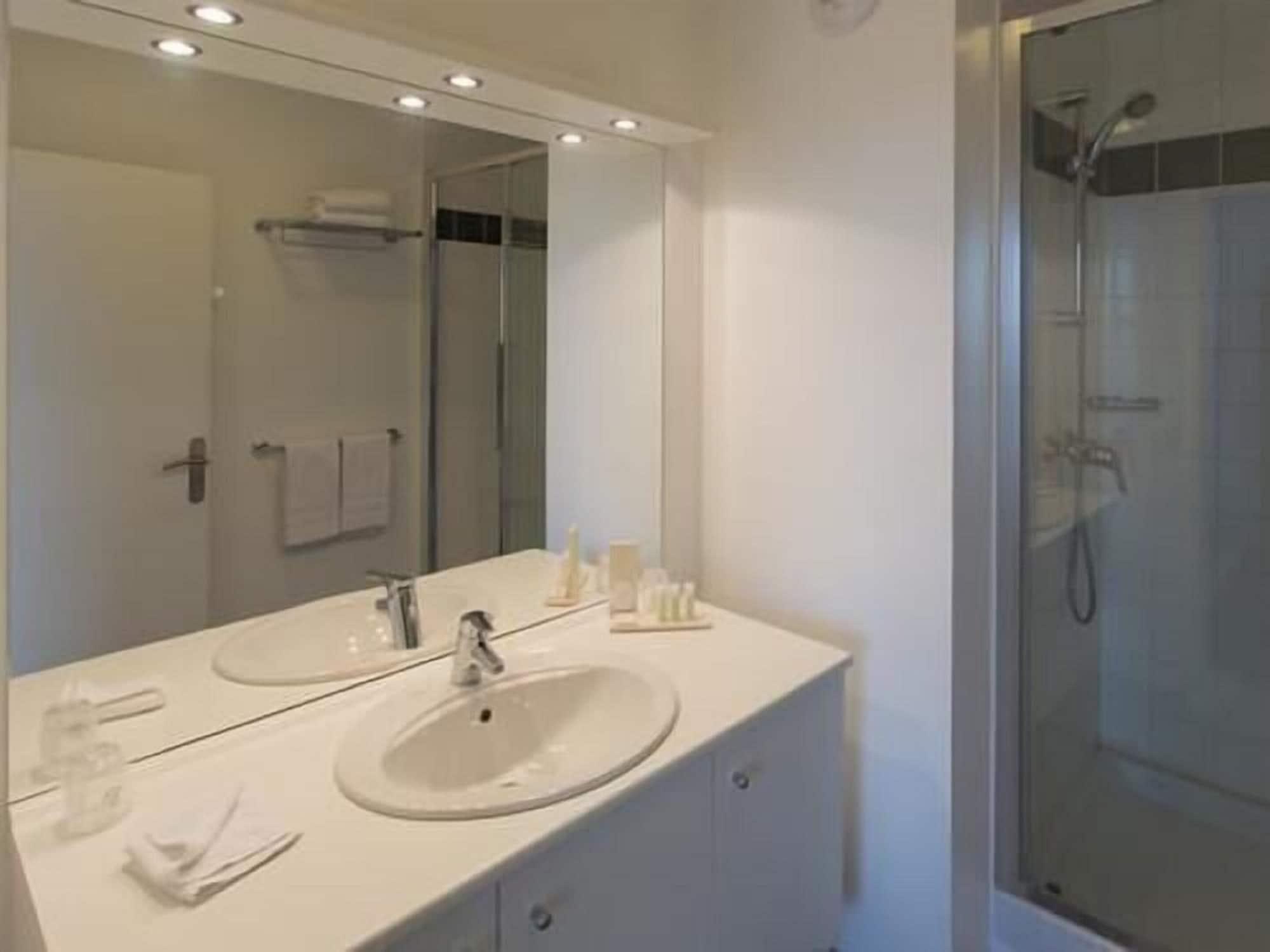 Tulip Inn Lille Grand Stade Residence Prochainement Twenty Business Flats Βιλνέβ ντ' Ασκ Εξωτερικό φωτογραφία