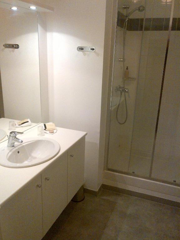 Tulip Inn Lille Grand Stade Residence Prochainement Twenty Business Flats Βιλνέβ ντ' Ασκ Δωμάτιο φωτογραφία